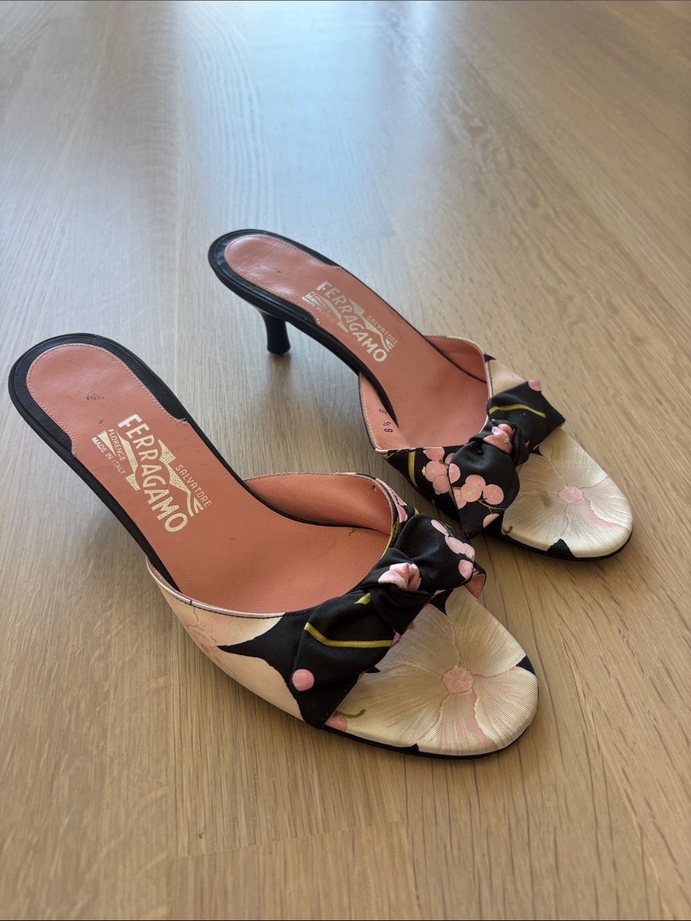 Salvatore Ferragamo Pink Floral Bow Kitten-Heel Mules